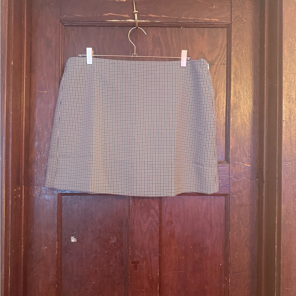 JCrew Factory Classic Navy, Tan and White Houndstooth Skort